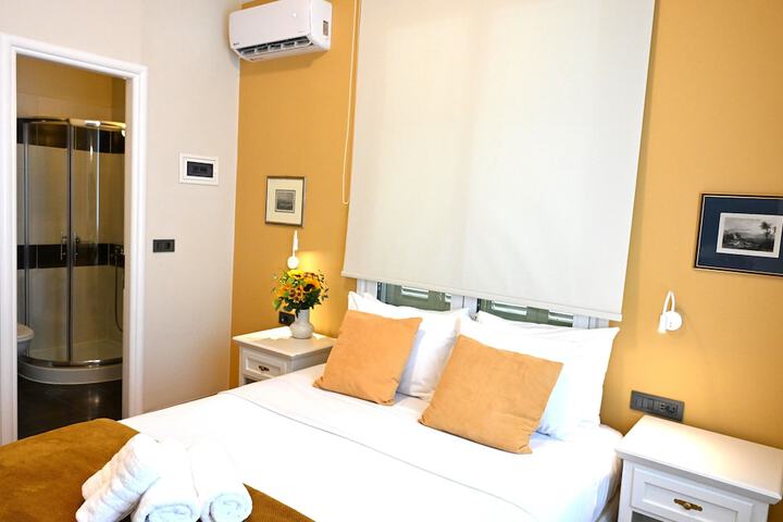 Room 13 of 50