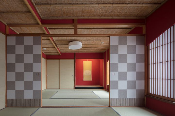 Room 13 of 77