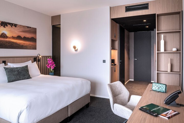 Room 3 of 55