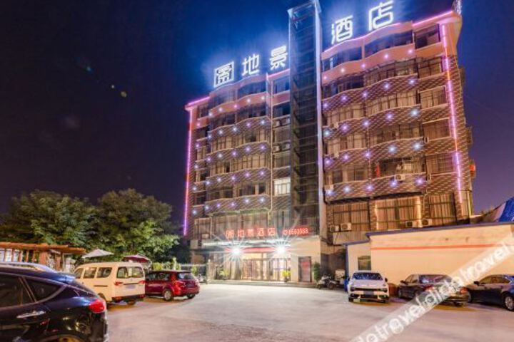 Hotel 3 of 32