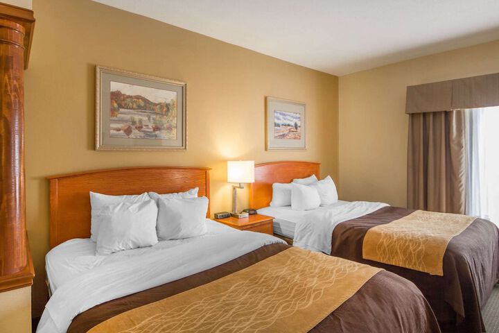 2 Queen Beds
