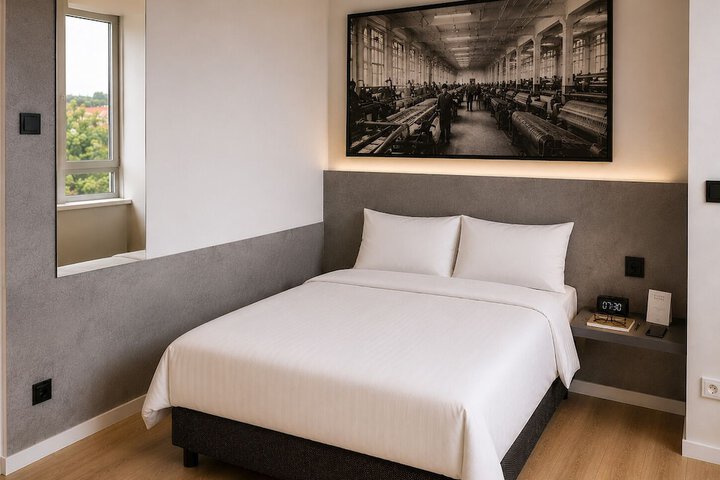 Room 3 of 16