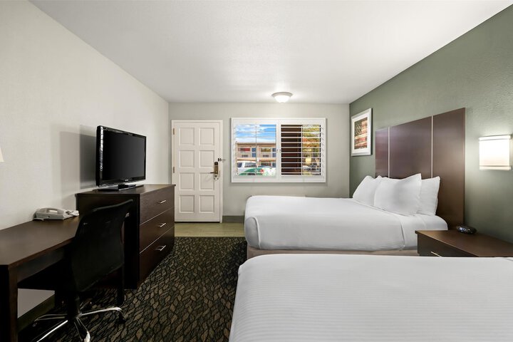 Room 5 of 36
