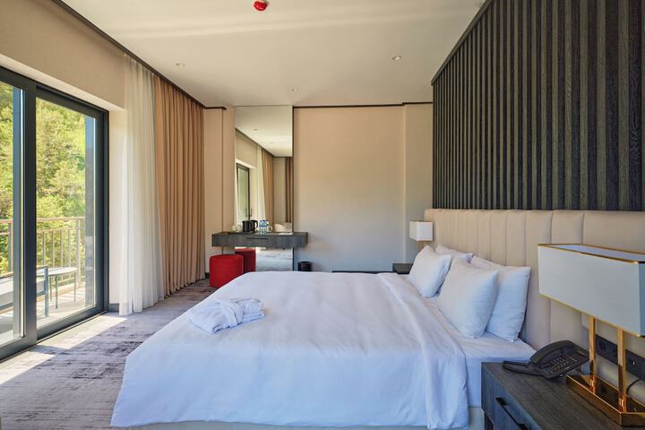 Room 4 of 24