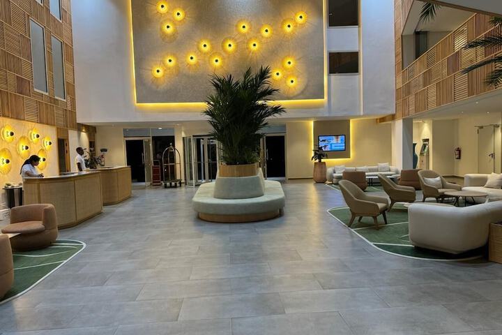 Hotel Interior 9 of 147