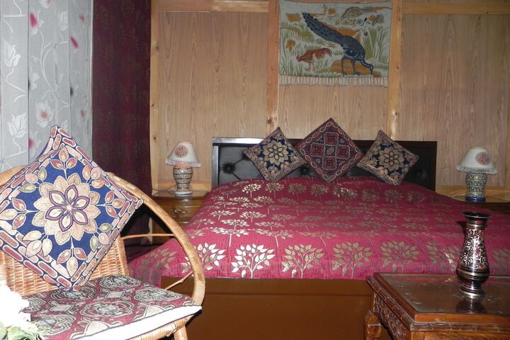 Room 16 of 45