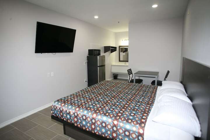 Room 10 of 21