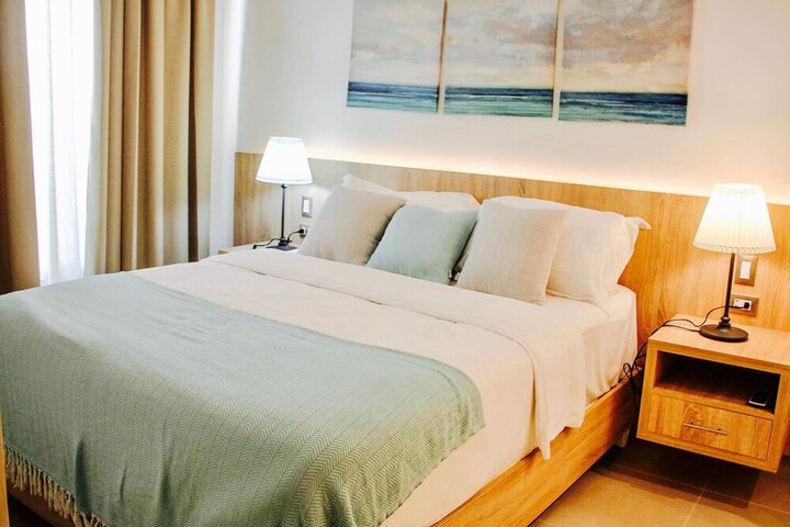 Room 9 of 19