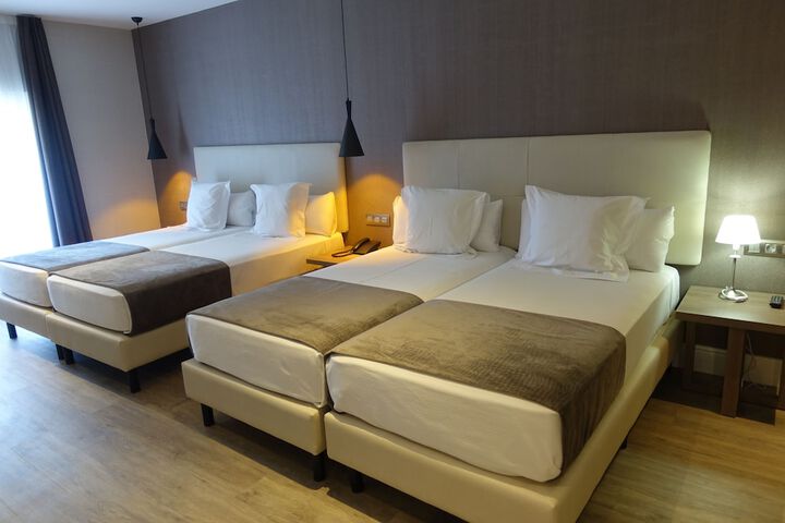 Room 5 of 51