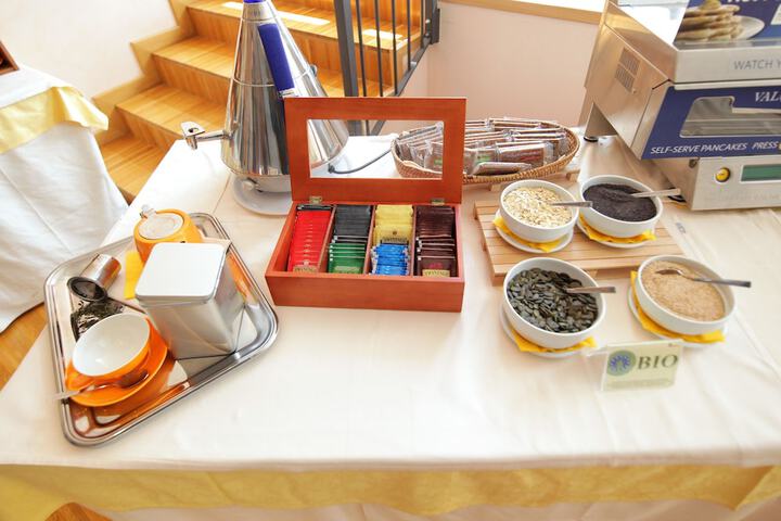 Breakfast/Coffee Service 29 of 47