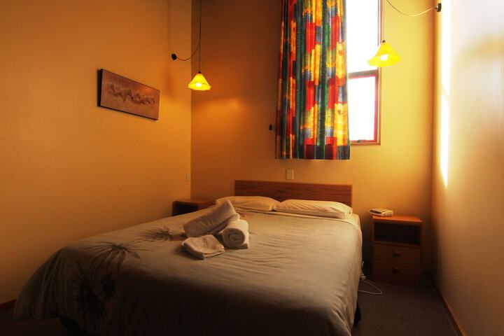 Room 4 of 25