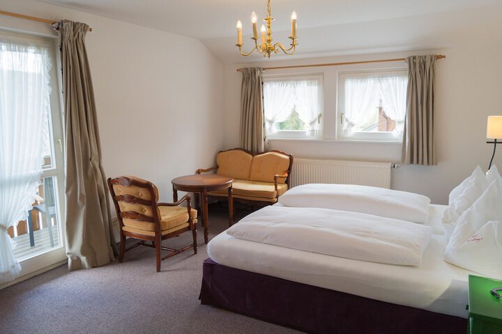 Room 4 of 24