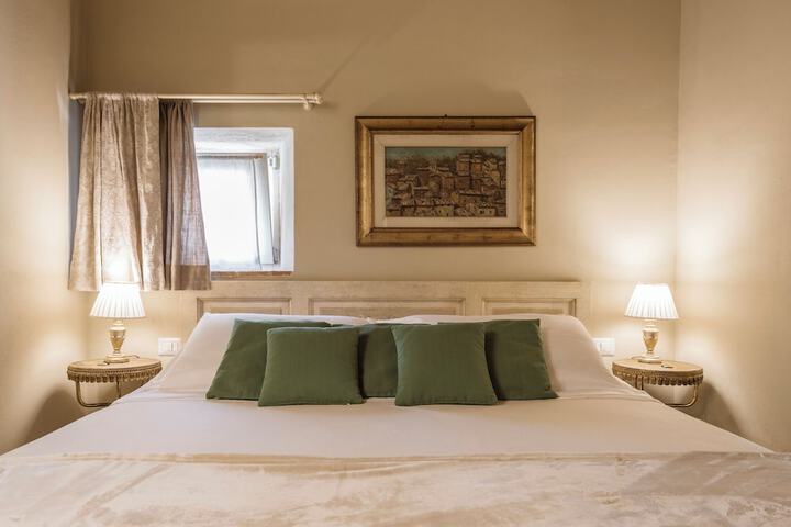 Room 40 of 177