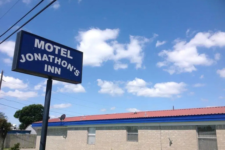 Image of JONATHANS INN