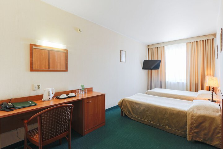 Room 8 of 88