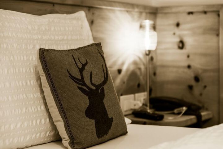 Room 26 of 43
