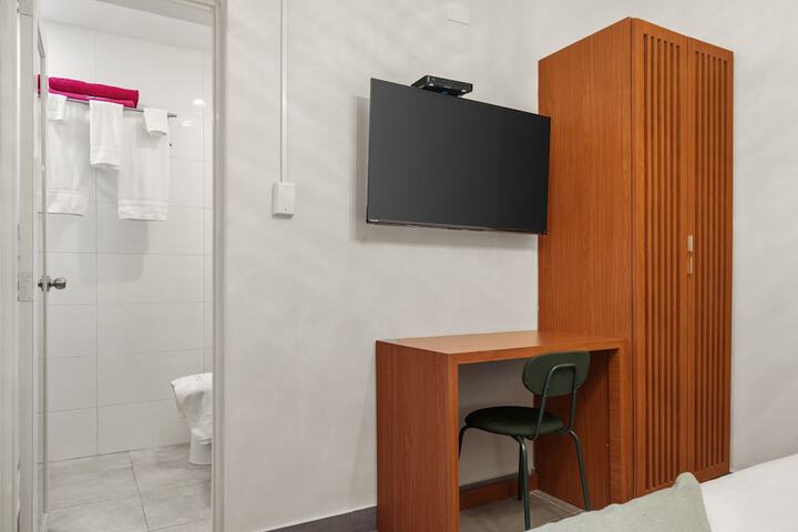 Room 19 of 123