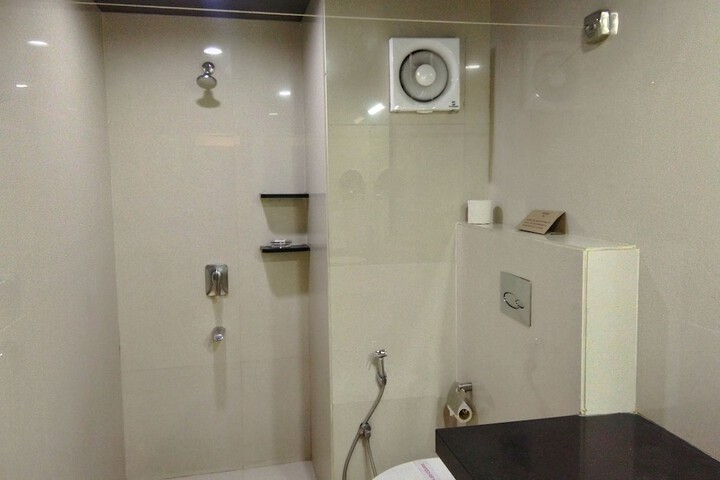 Room 15 of 18