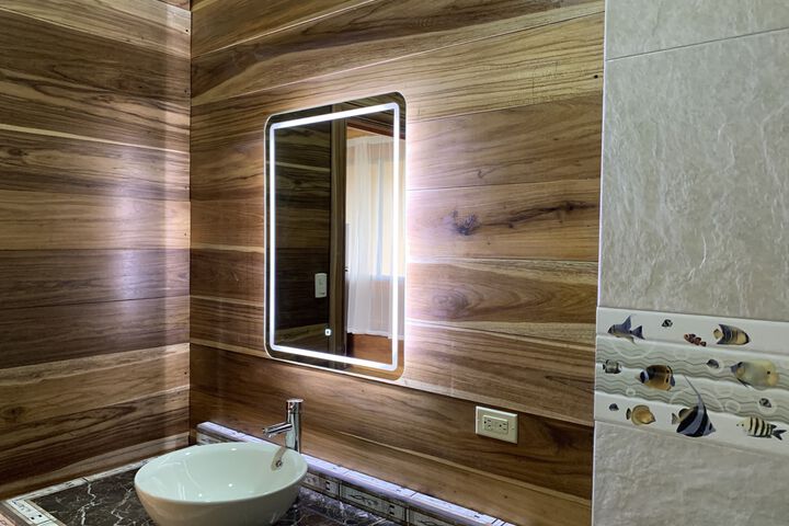 Room 4 of 51