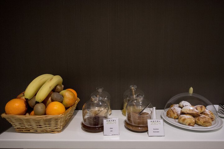 Breakfast/Coffee Service 51 of 86