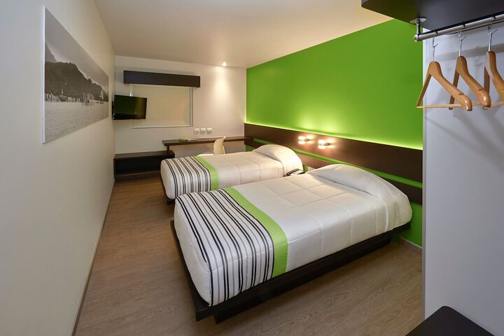 Room 12 of 46