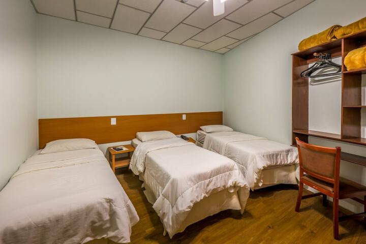Room 16 of 116