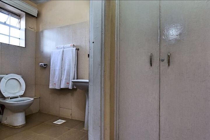 Room 8 of 47