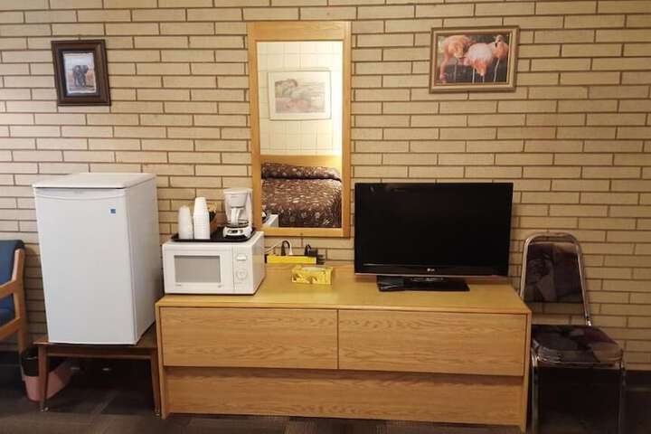 Business Center 20 of 26