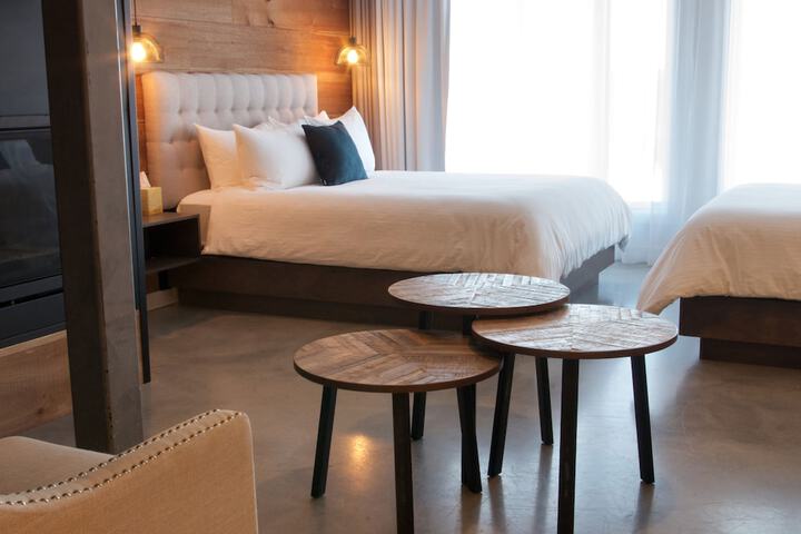 2 Queen Beds (6 of 19)