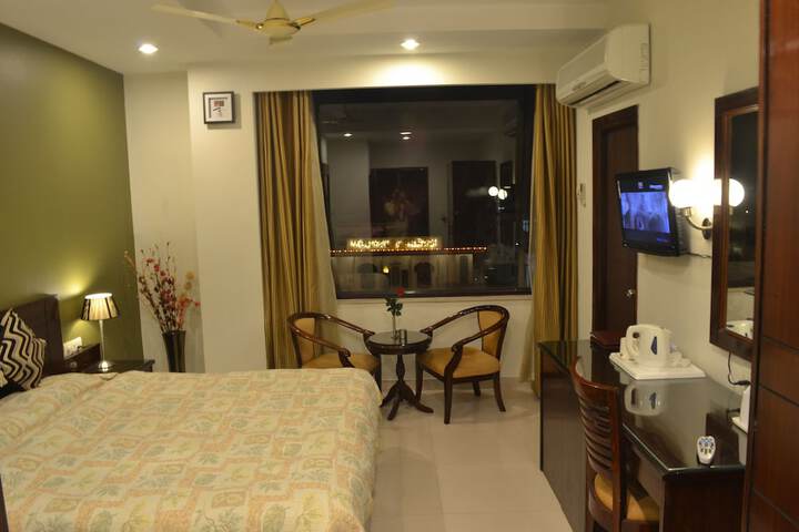 Room 5 of 37