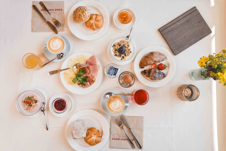 Breakfast/Coffee Service 17 of 20