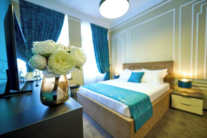Room 12 of 35