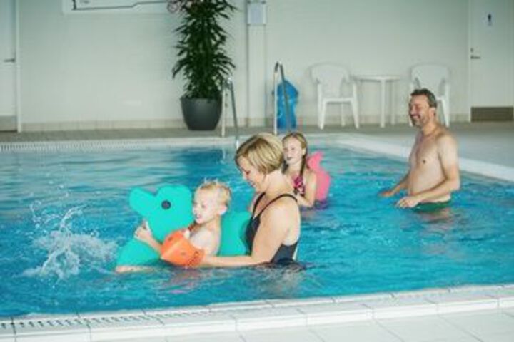 Pool 52 of 85