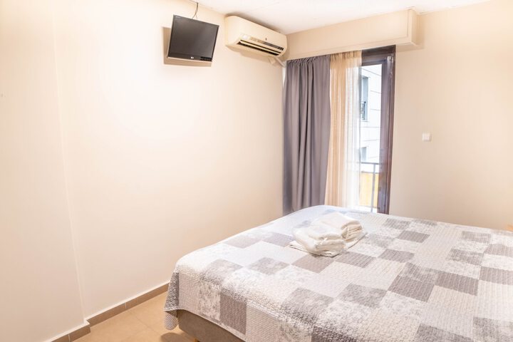 Room 40 of 120