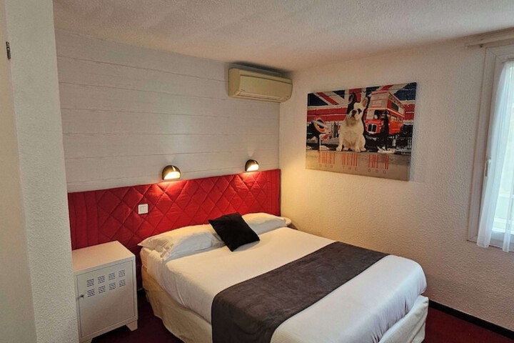 Room 28 of 58