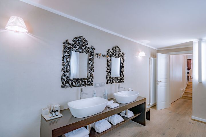 Bathroom Interior Photo