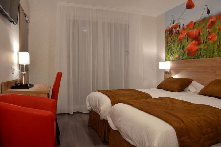 Room 12 of 62