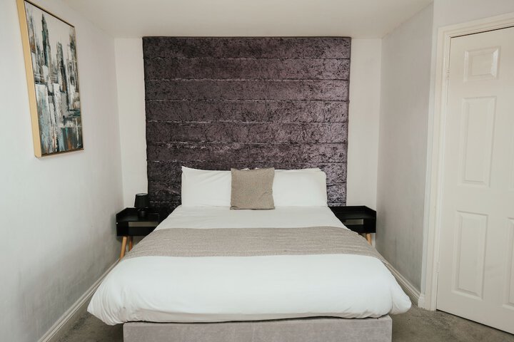Room 5 of 19