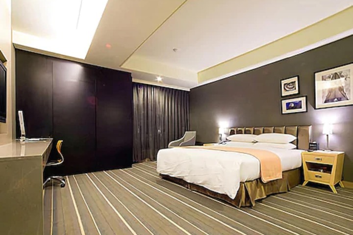Room 19 of 88
