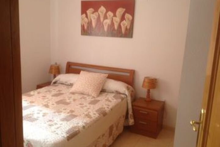 Room 7 of 12