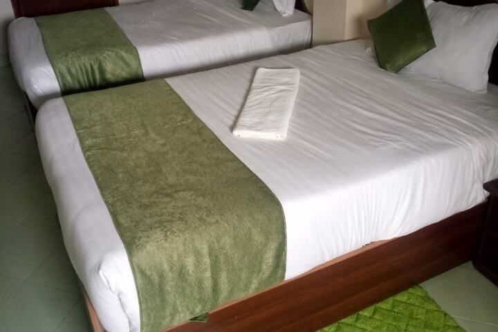 Room 5 of 19