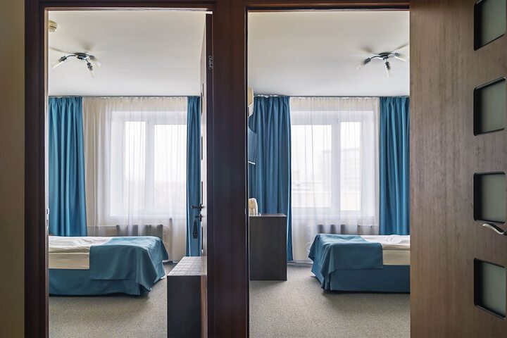 Room 13 of 39
