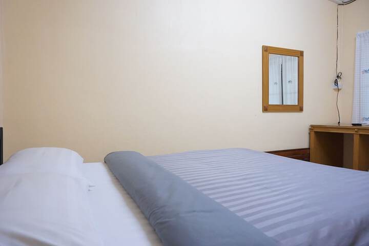 Room 12 of 44