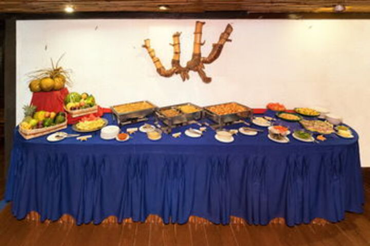 Dining 6 of 34