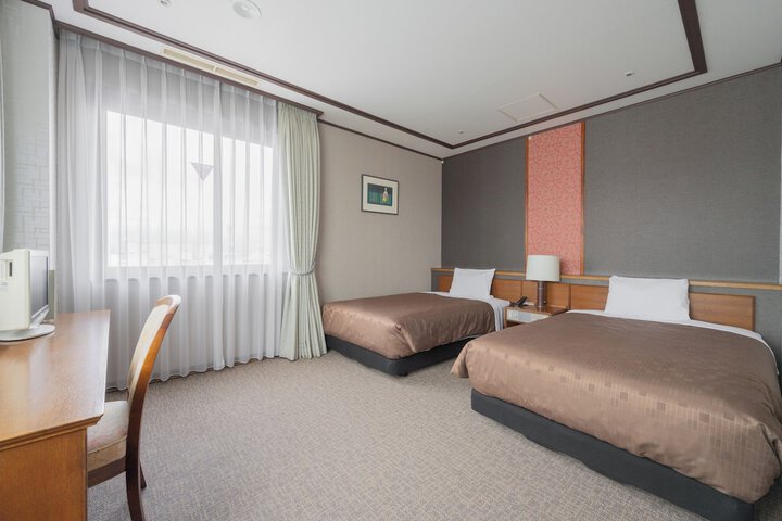Room 16 of 50