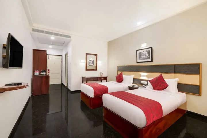Room 3 of 10