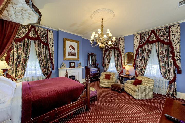 Room 8 of 153