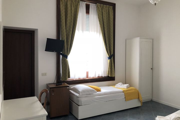 Room 11 of 129
