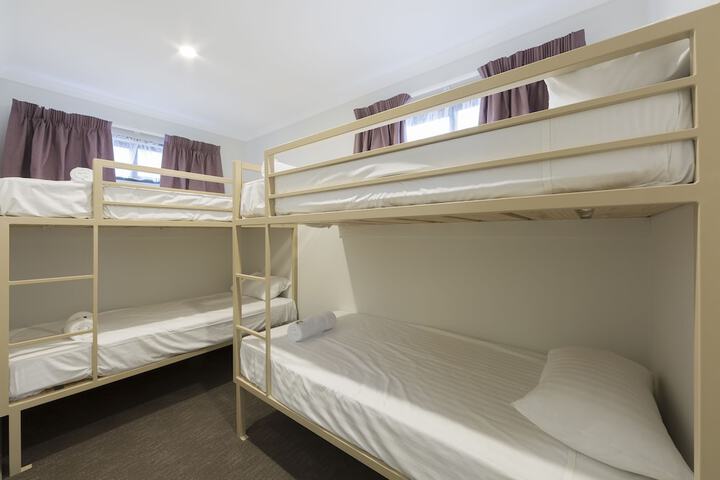 Room 8 of 150