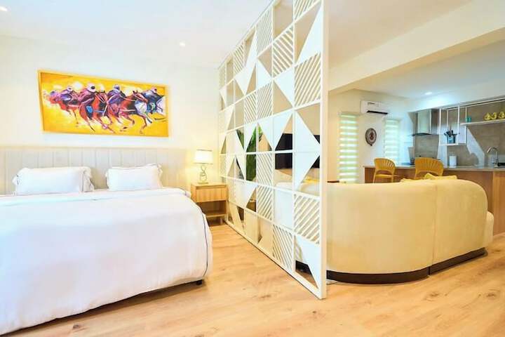 KUNZ ELITE SUITES